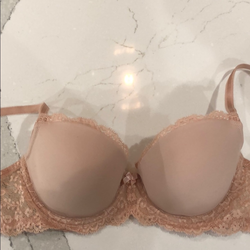 Victoria’s Secret Lined Demi Bra 32D